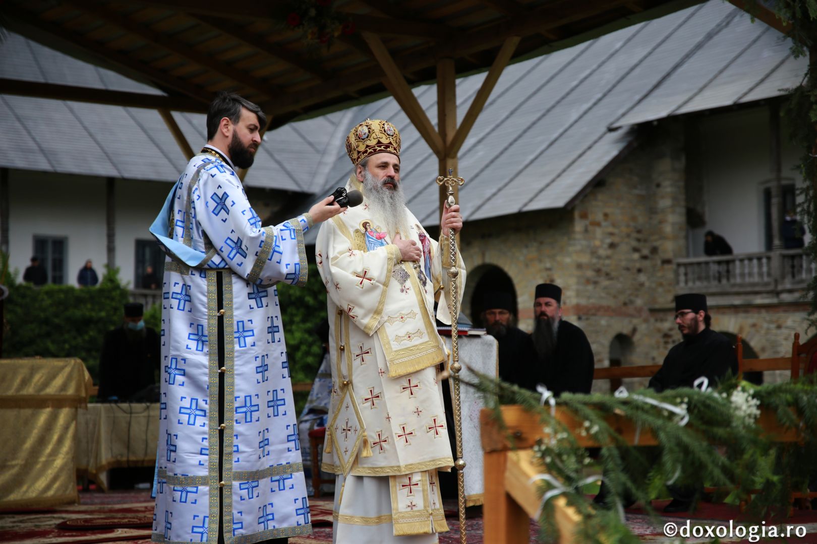 Înălțarea Domnului la Mănăstirea Neamț – IPS Teofan: „Taina Dumnezeieștii Liturghii este taina înălțării noastre la Cer”