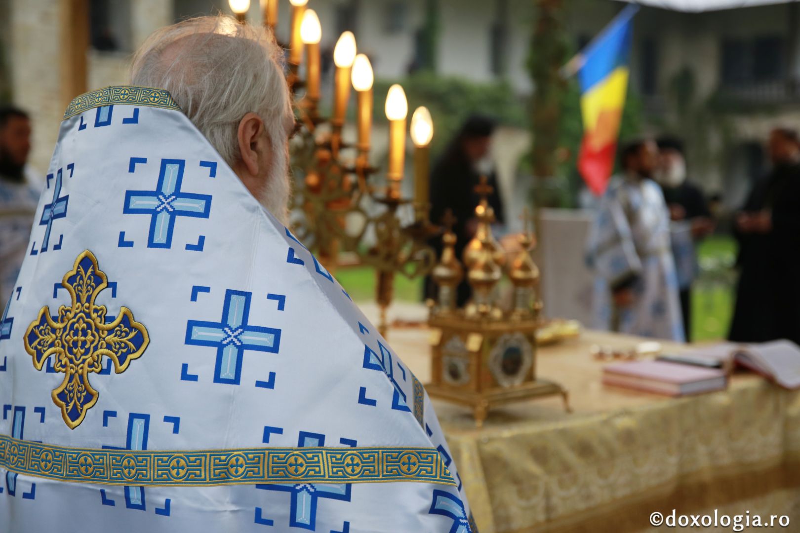 (Foto) Slujba Privegherii la hramul Mănăstirii Neamț - 2020