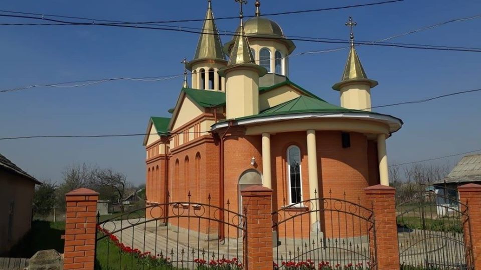 Liturghie arhierească la Taraclia de Salcie