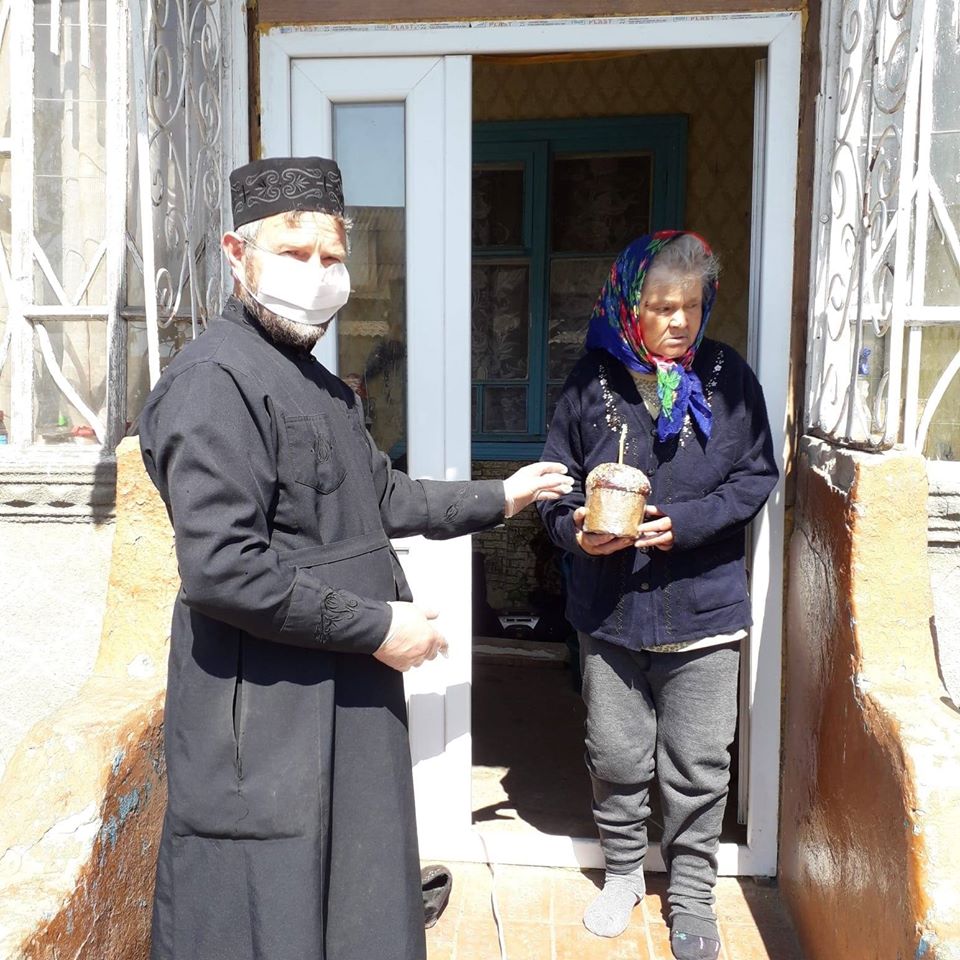 Liturghie arhierească la Taraclia de Salcie