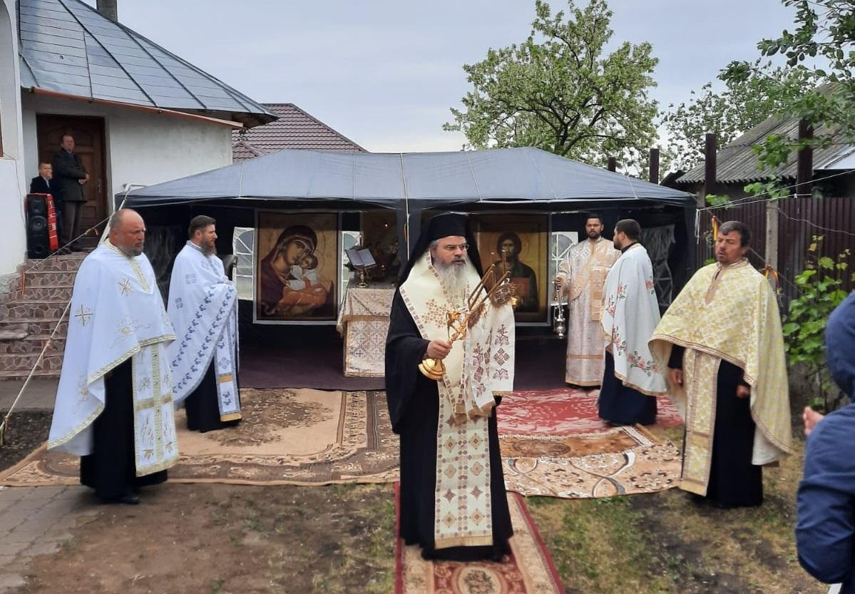 Slujiri ale Preasfinţitului Părinte Ignatie