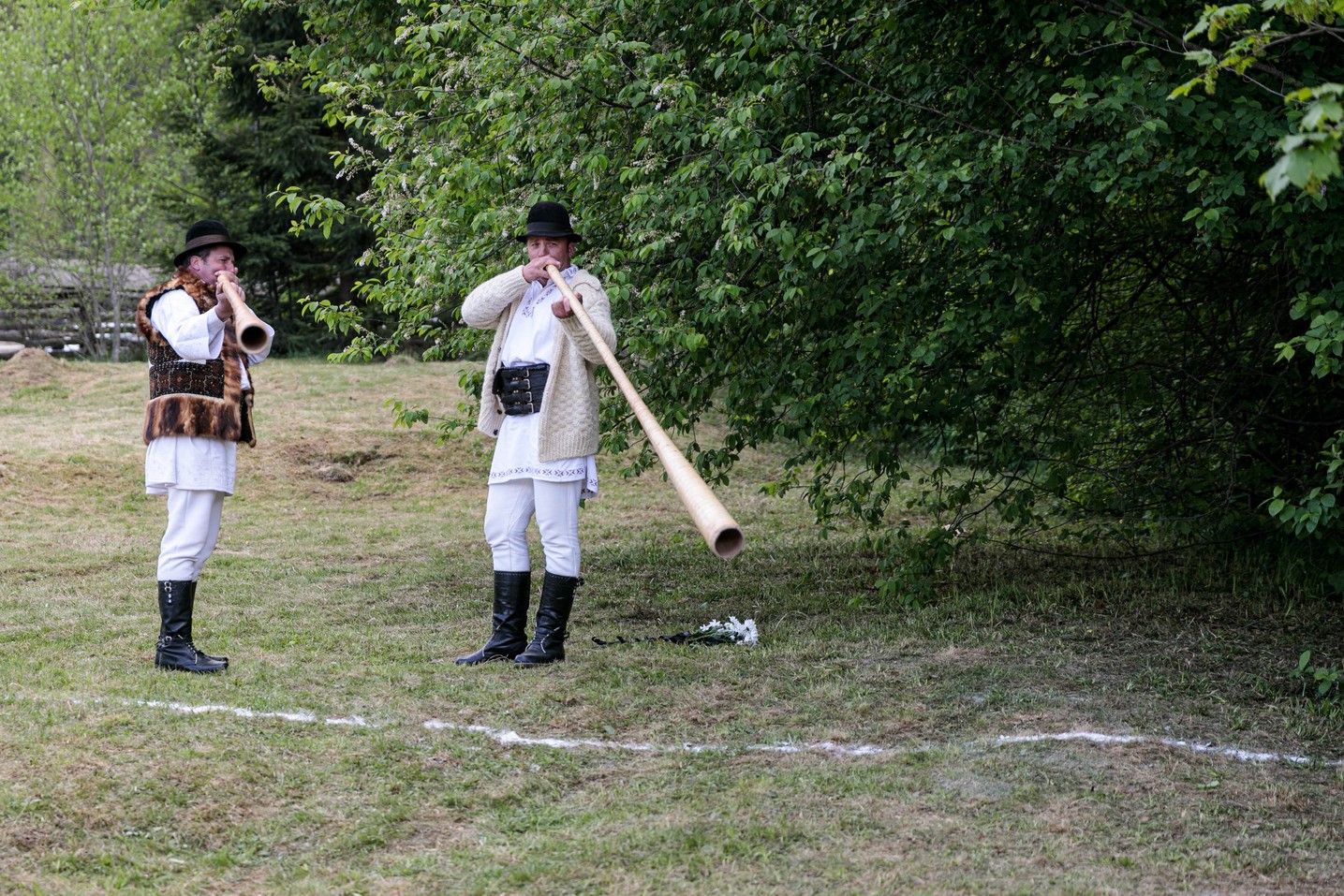 Ierarh înmormântat în vremea pandemiei. Cronică de la fața locului