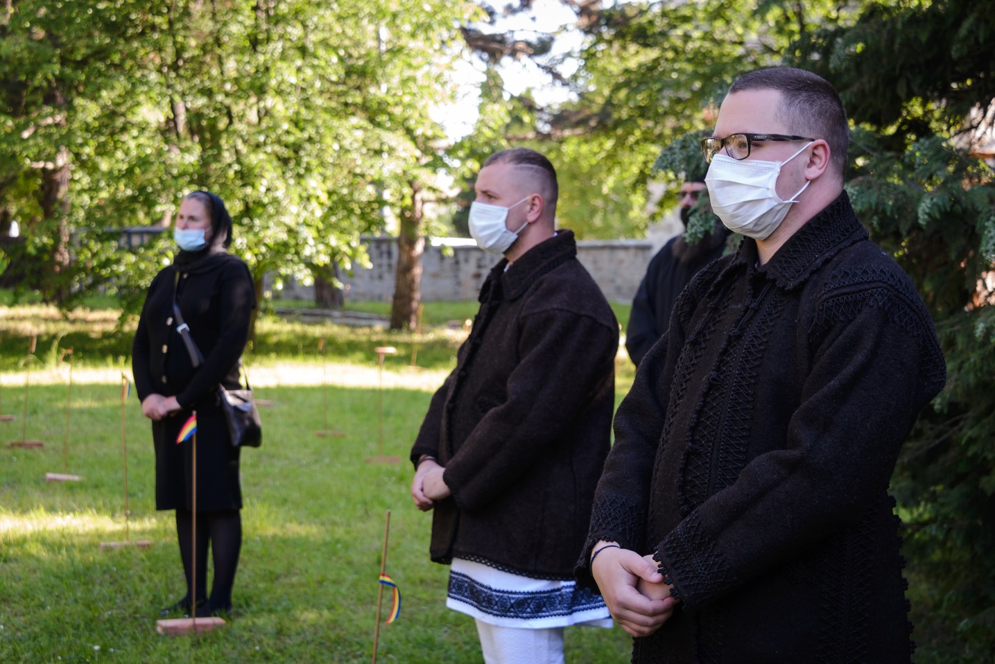 Ierarh înmormântat în vremea pandemiei. Cronică de la fața locului