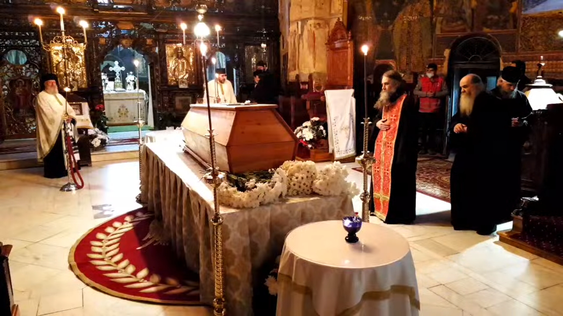 IPS Pimen a revenit la Suceava. Credincioșii își iau rămas bun în condiții speciale