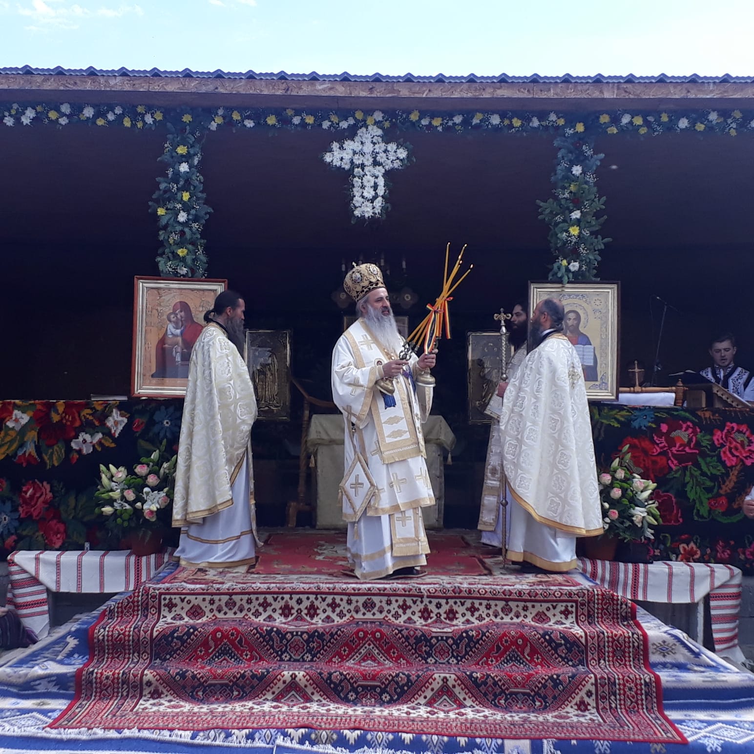 Mănăstirea „Sfânta Treime” Știubieni și-a celebrat hramul