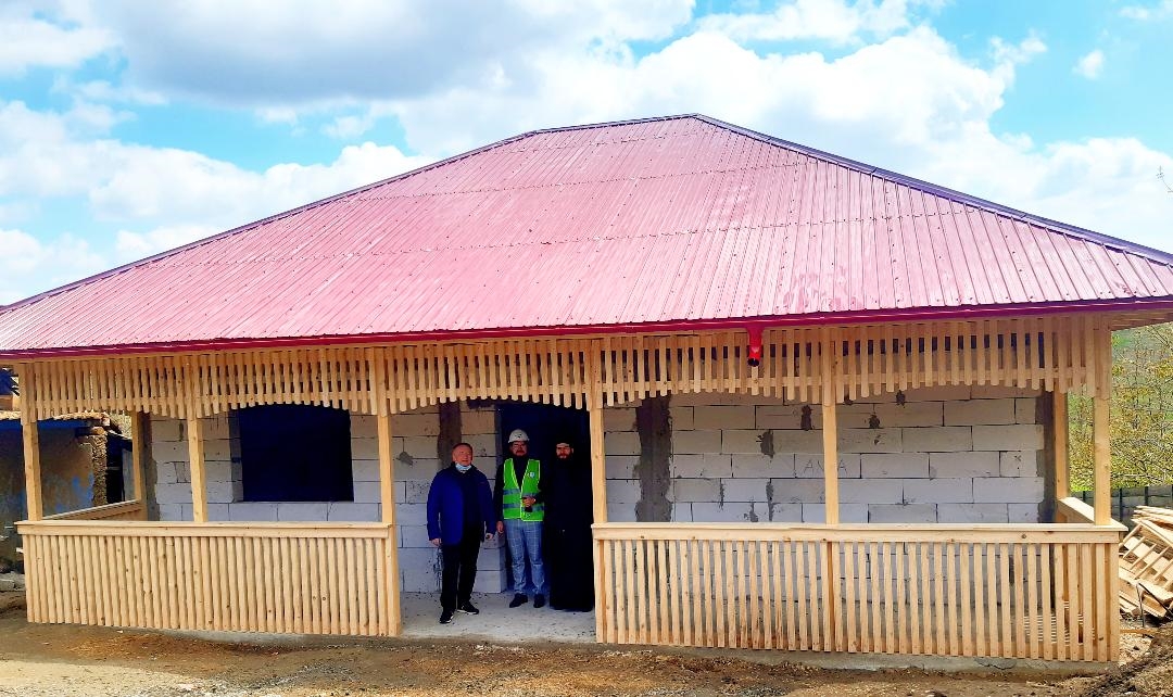 ASCOR Iași organizează un spectacol online pentru ajutorarea unei familii cu șapte membri