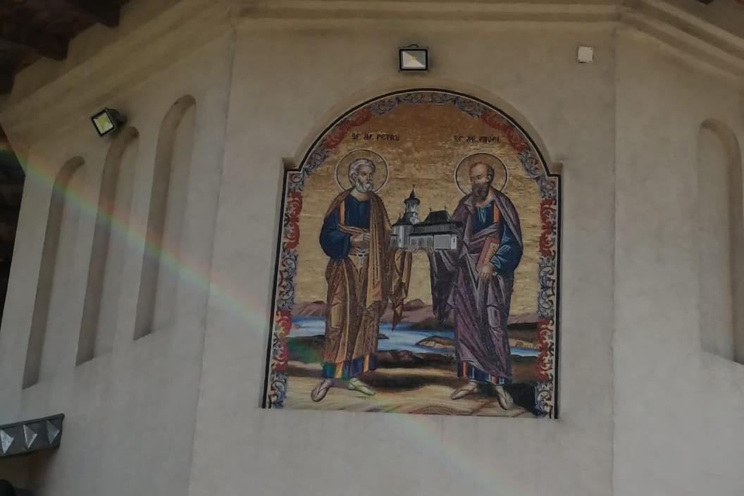 Sărbătoare la Biserica „Sfinţii Apostoli Petru şi Pavel“ din satul Sfântul Ilie - Nou