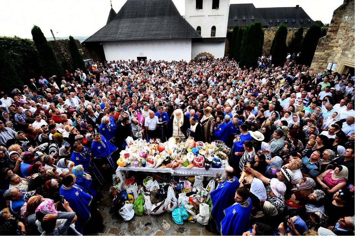 PS Calinic Botoşăneanul va sluji Taina Sfântului Maslu la Mănăstirea Hadâmbu