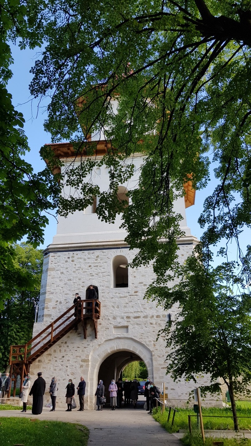 Zi de hram „de familie”, la Suceava Zi de hram „de familie”, la Suceava