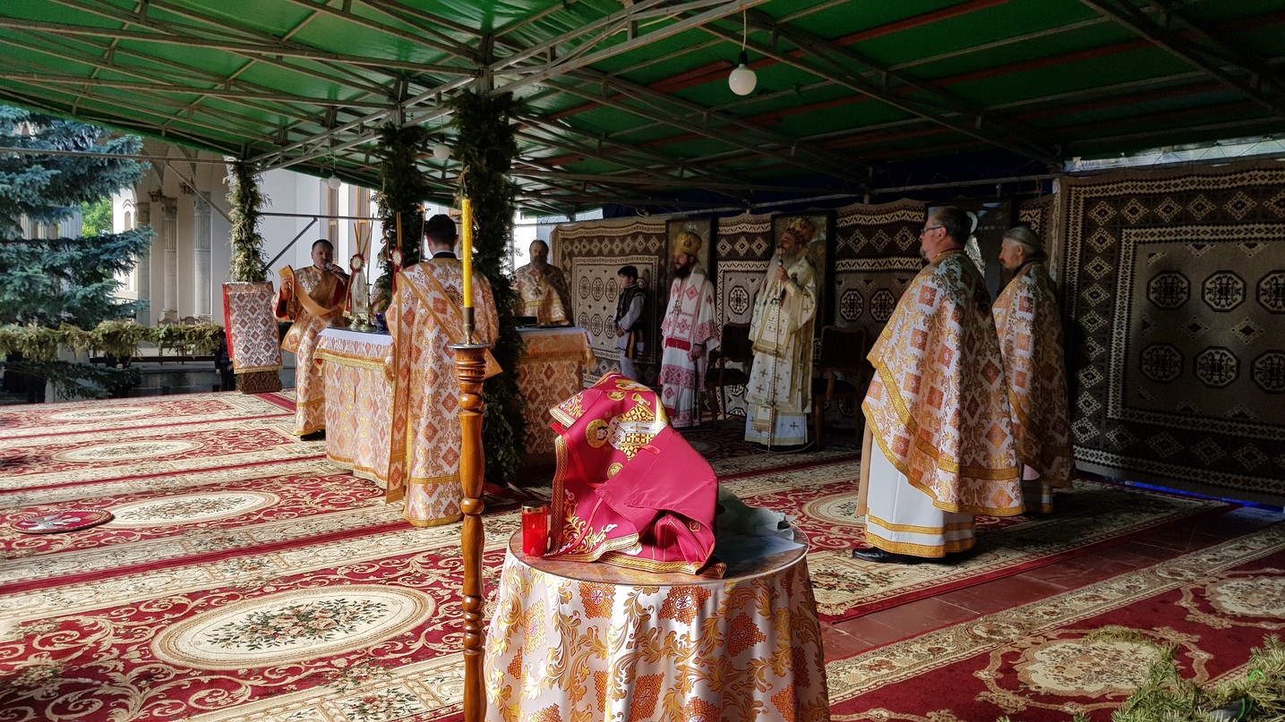 Zi de hram „de familie”, la Suceava Zi de hram „de familie”, la Suceava