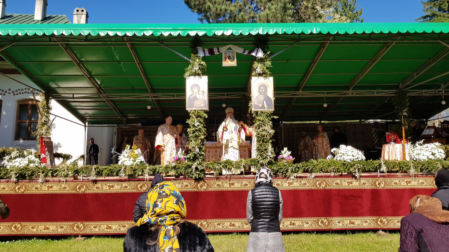 Zi de hram „de familie”, la Suceava Zi de hram „de familie”, la Suceava