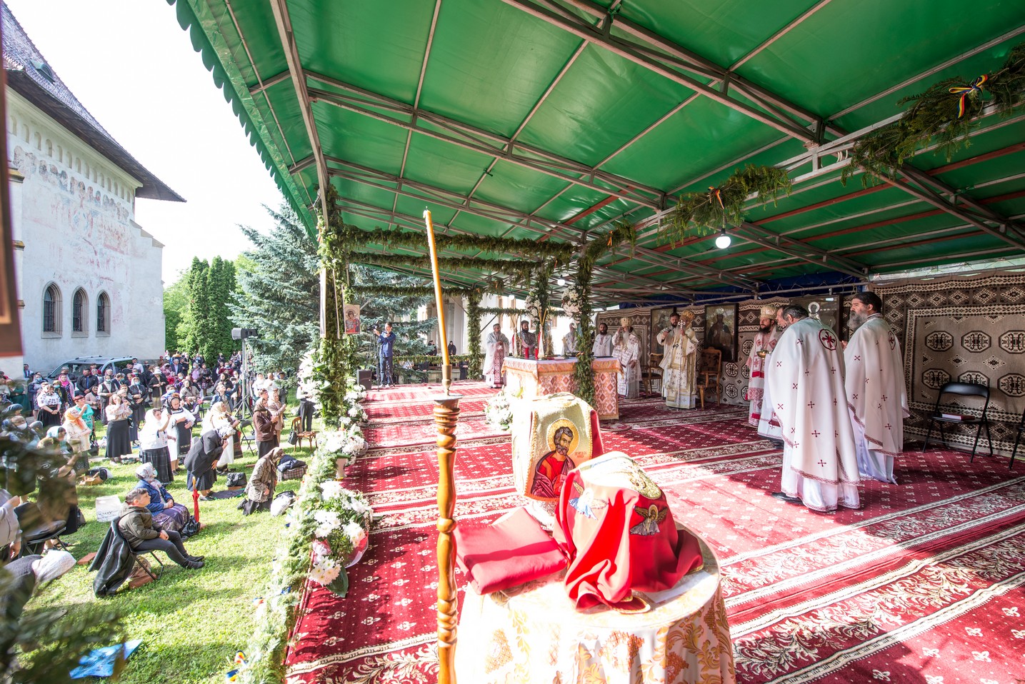 Trei ierarhi, prezenți la „hramul cel mare al Sucevei” Trei ierarhi, prezenți la „hramul cel mare al Sucevei”