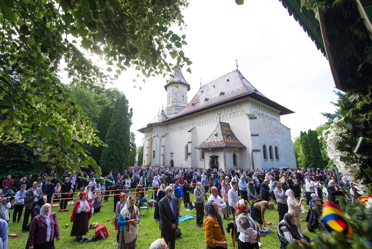 Trei ierarhi, prezenți la „hramul cel mare al Sucevei”