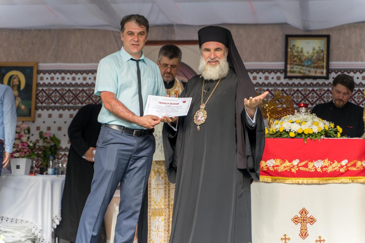 Şefii de promoție, premiaţi la Bacău