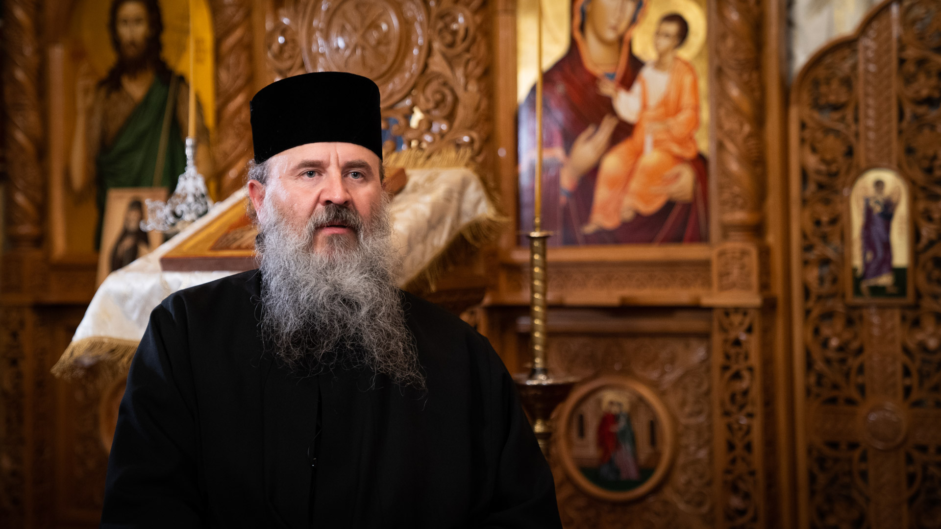 (Video) Arhimandritul Hariton Negrea – Începuturile uceniciei la Mănăstirea Petru Vodă alături de părintele Iustin (Video) Arhimandritul Hariton Negrea – Începuturile uceniciei la Mănăstirea Petru Vodă alături de părintele Iustin