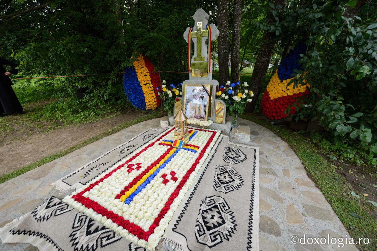 40 de zile fără IPS Arhiepiscop Pimen: Sfântă Liturghie arhierească și două slujbe de pomenire