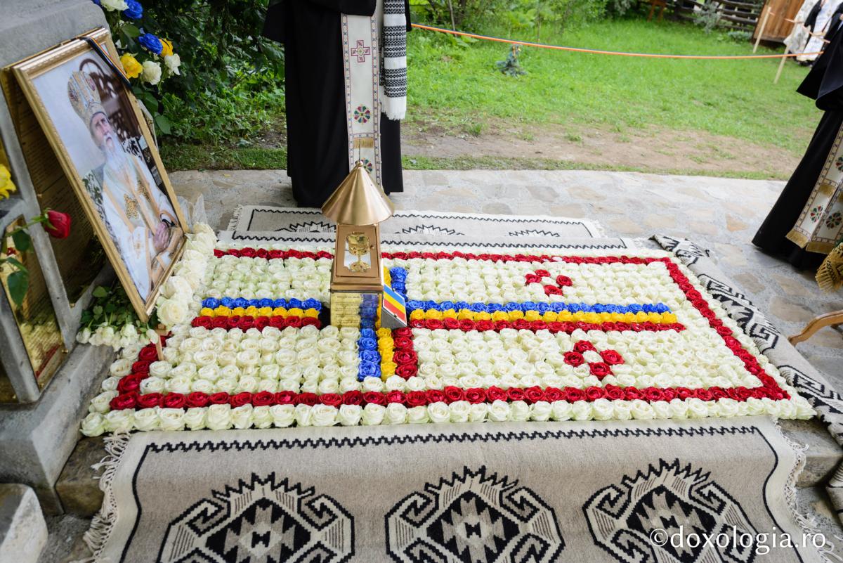 40 de zile fără IPS Arhiepiscop Pimen: Sfântă Liturghie arhierească și două slujbe de pomenire