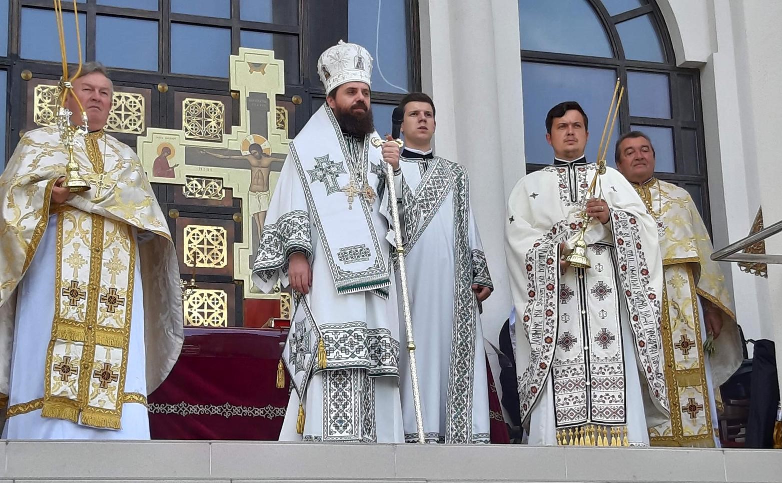 (Video) „Duhul Sfânt ne cheamă la o viață nouă” – PS Benedict Bistrițeanul (Video) „Duhul Sfânt ne cheamă la o viață nouă” – PS Benedict Bistrițeanul