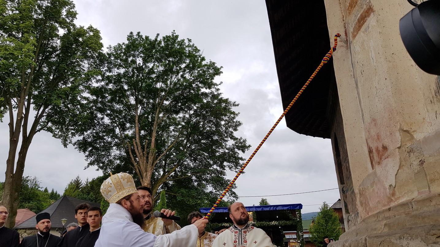 PS Părinte Damaschin, la resfințirea bisericii Mănăstirii Humor: „Răspuns bun de la Dumnezeu să primească toți ctitorii”