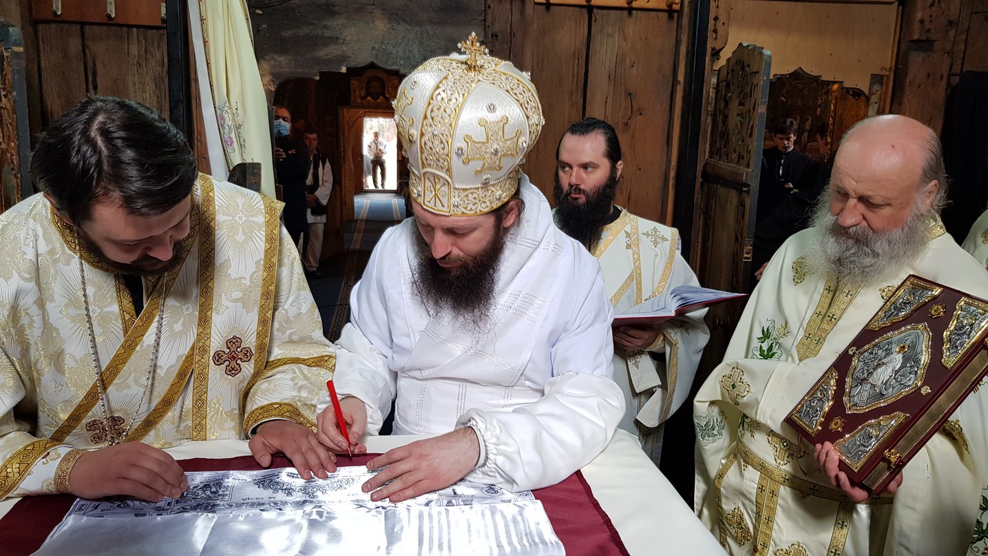 PS Părinte Damaschin, la resfințirea bisericii Mănăstirii Humor: „Răspuns bun de la Dumnezeu să primească toți ctitorii”