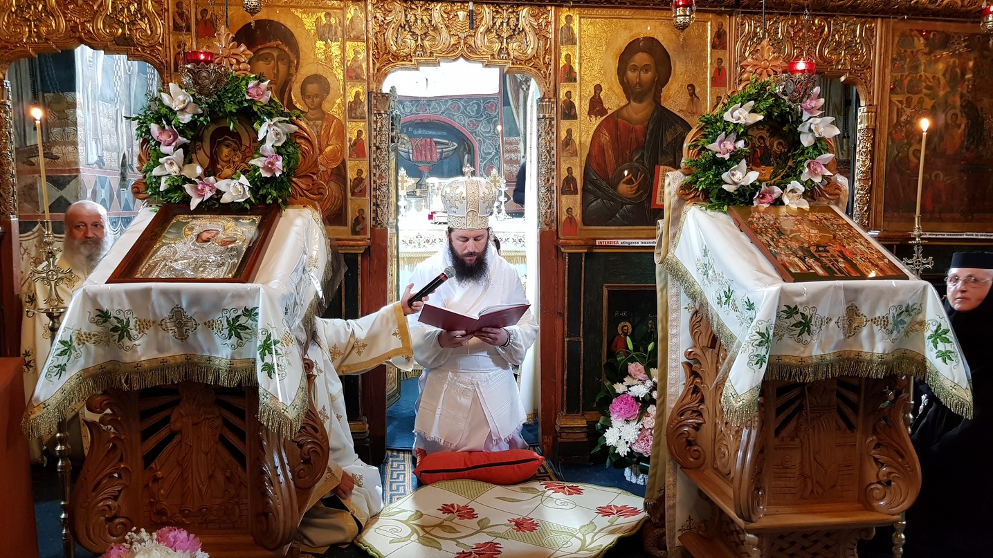 PS Părinte Damaschin, la resfințirea bisericii Mănăstirii Humor: „Răspuns bun de la Dumnezeu să primească toți ctitorii”