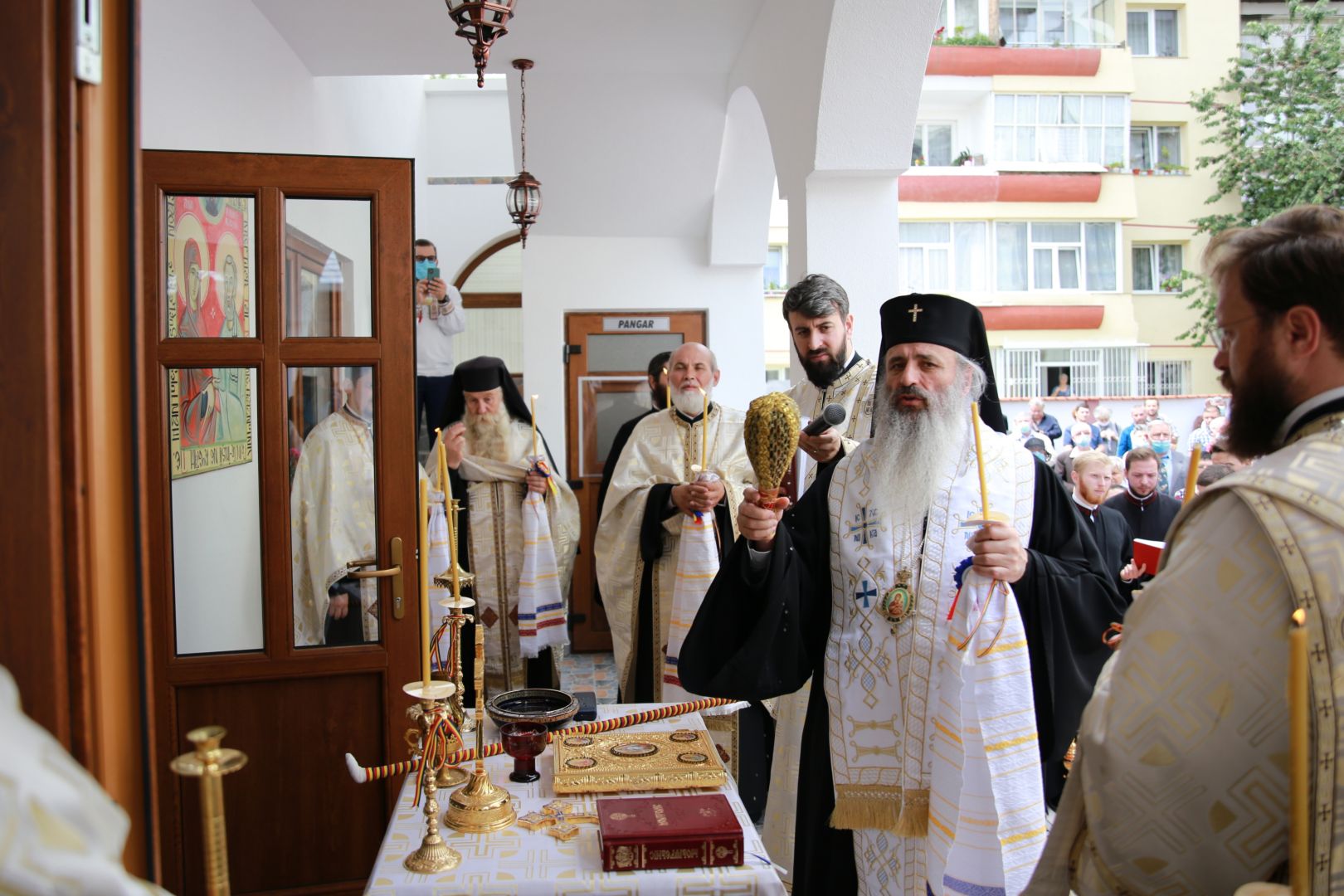 Sfințire de casă socială la Parohia „Sf. Ioachim și Ana” din Piatra Neamț