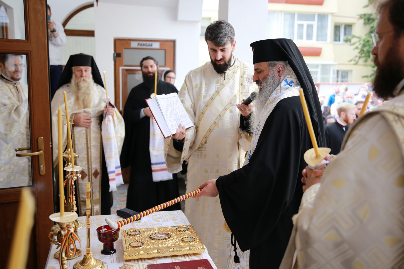 Sfințire de casă socială la Parohia „Sf. Ioachim și Ana” din Piatra Neamț