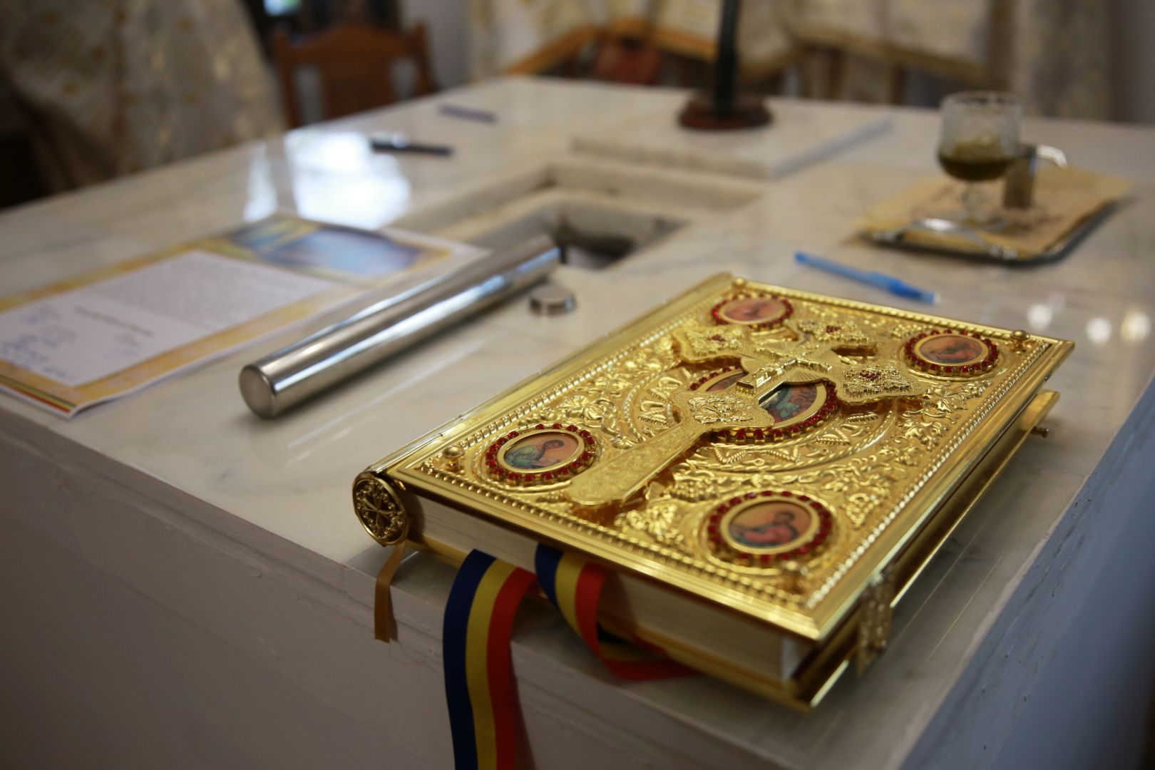 foto: Flavius Popa Paraclisul filiei Bârgăoani a fost târnosit de Părintele Mitropolit Teofan