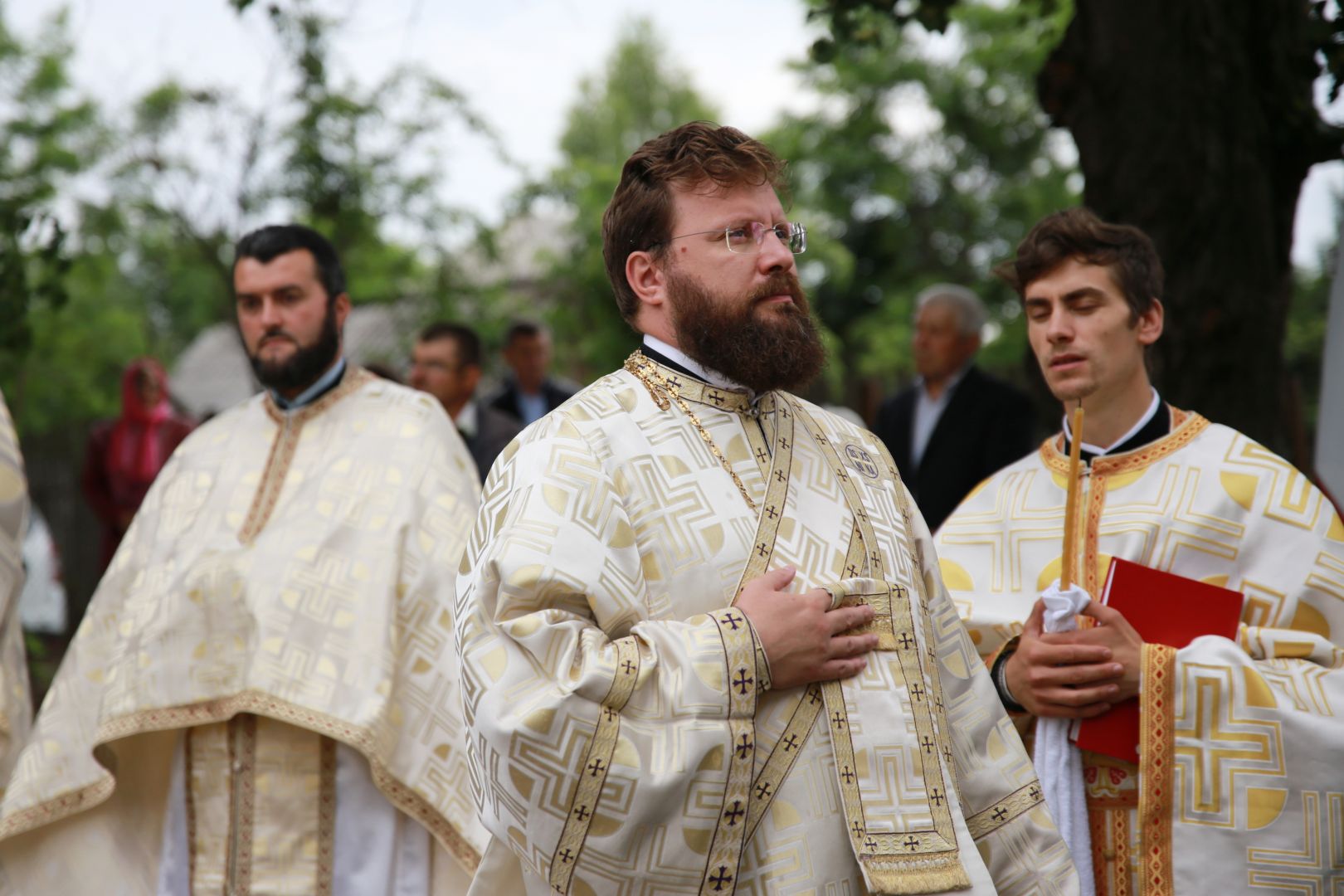 foto: Flavius Popa Paraclisul filiei Bârgăoani a fost târnosit de Părintele Mitropolit Teofan