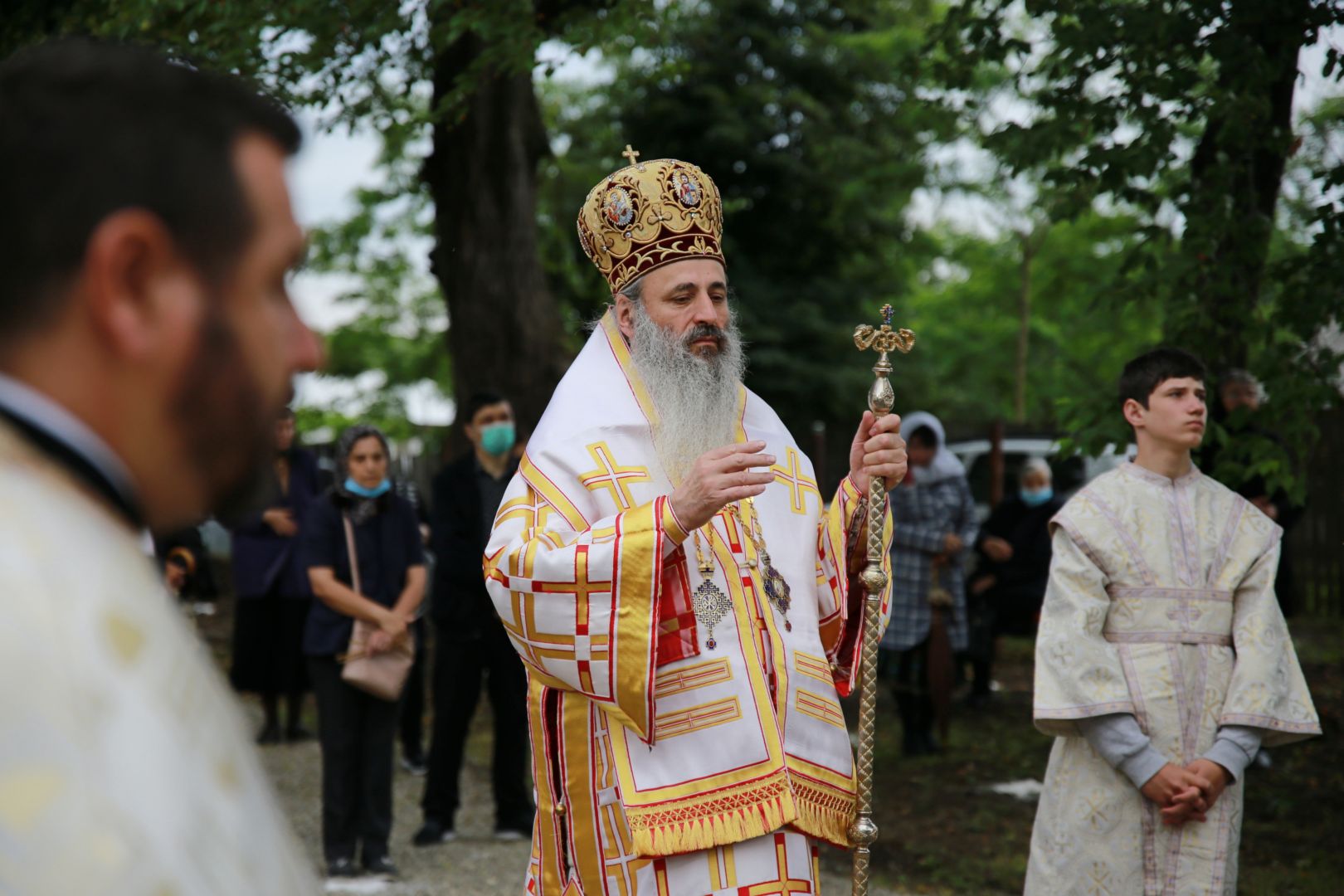 foto: Flavius Popa Paraclisul filiei Bârgăoani a fost târnosit de Părintele Mitropolit Teofan