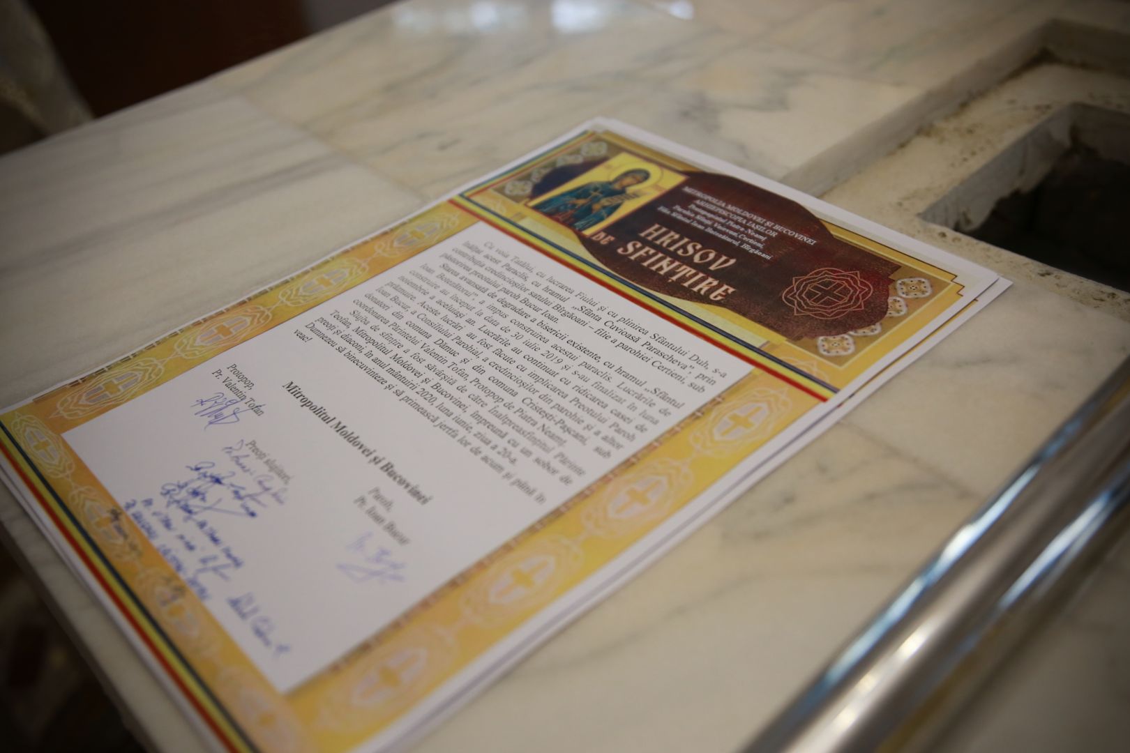 foto: Flavius Popa Paraclisul filiei Bârgăoani a fost târnosit de Părintele Mitropolit Teofan