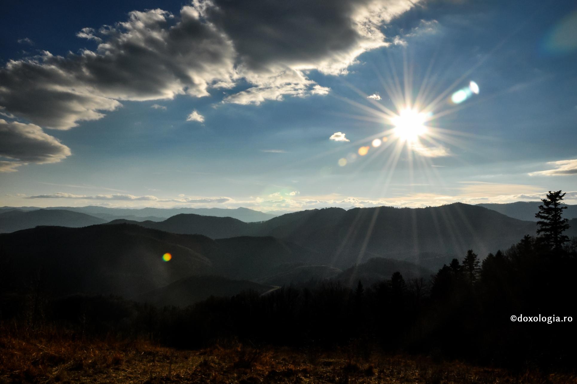 Soarele, lumina pe care Dumnezeu o aprinde din dragoste pentru noi