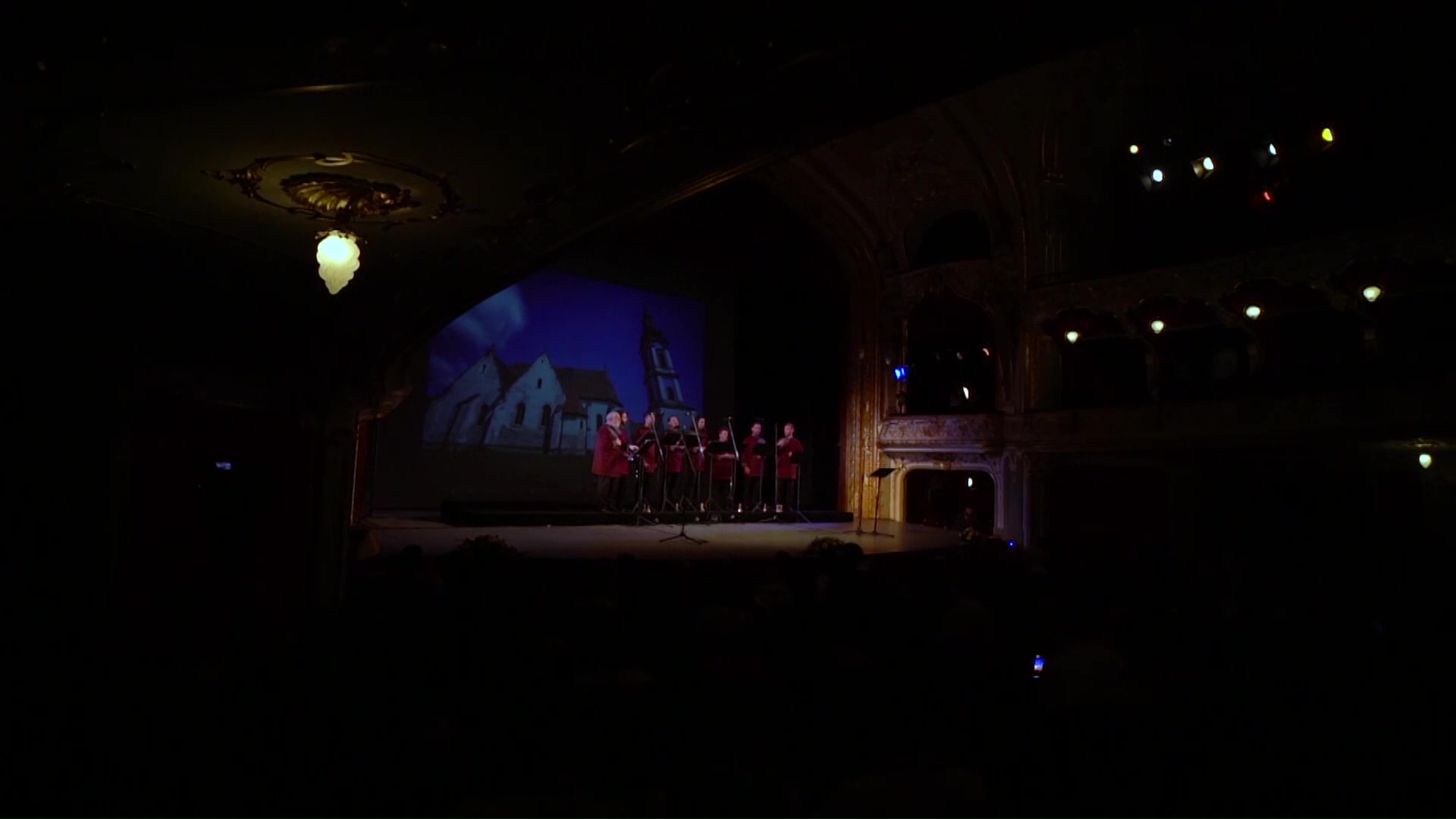 (Video) „De-nceputul luminei dentâiu”,  de Boldizsár Csiki – Corul „Sfântul Efrem” din Ungaria (Video) „De-nceputul luminei dentâiu”,  de Boldizsár Csiki – Corul „Sfântul Efrem” din Ungaria
