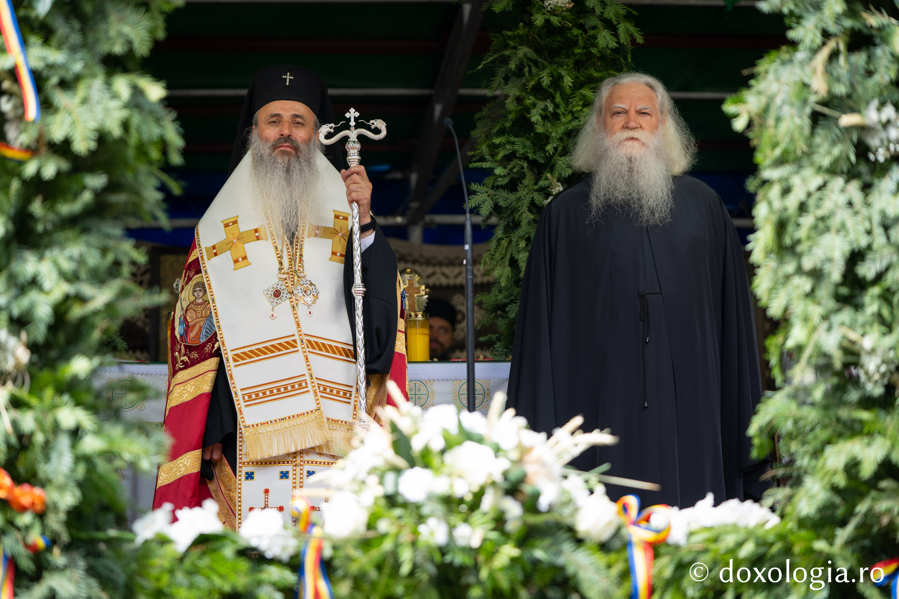 Foto: Bogdan Bulgariu Zi mare în Bucovina lui Ștefan: IPS Calinic, noul întâistătător al Arhiepiscopiei Sucevei și Rădăuților, a fost întronizat