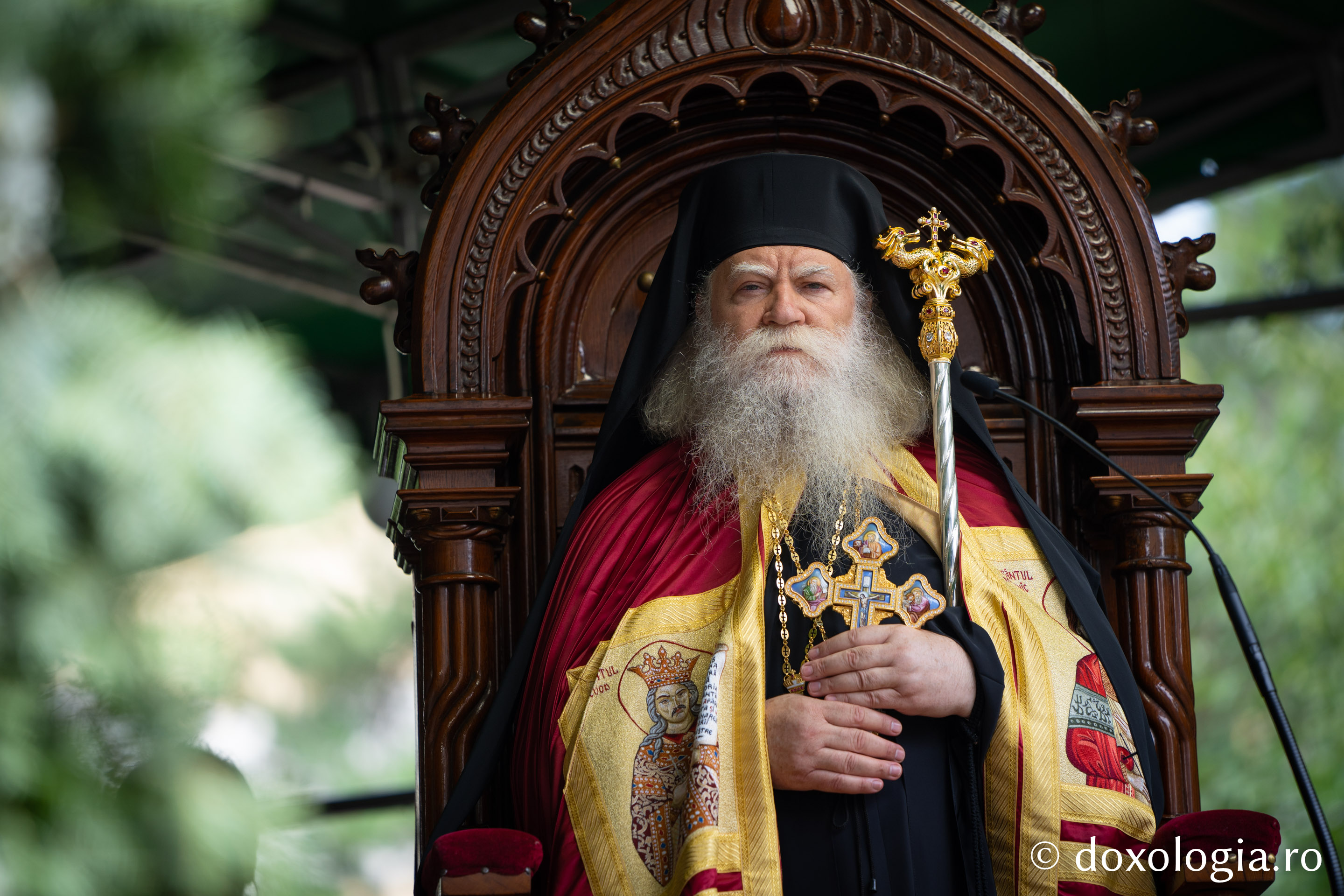 Foto: Bogdan Bulgariu Zi mare în Bucovina lui Ștefan: IPS Calinic, noul întâistătător al Arhiepiscopiei Sucevei și Rădăuților, a fost întronizat