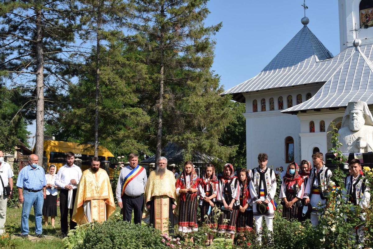 Patriarhul Teoctist Arăpașu, pomenit la Victoria și la Tocileni