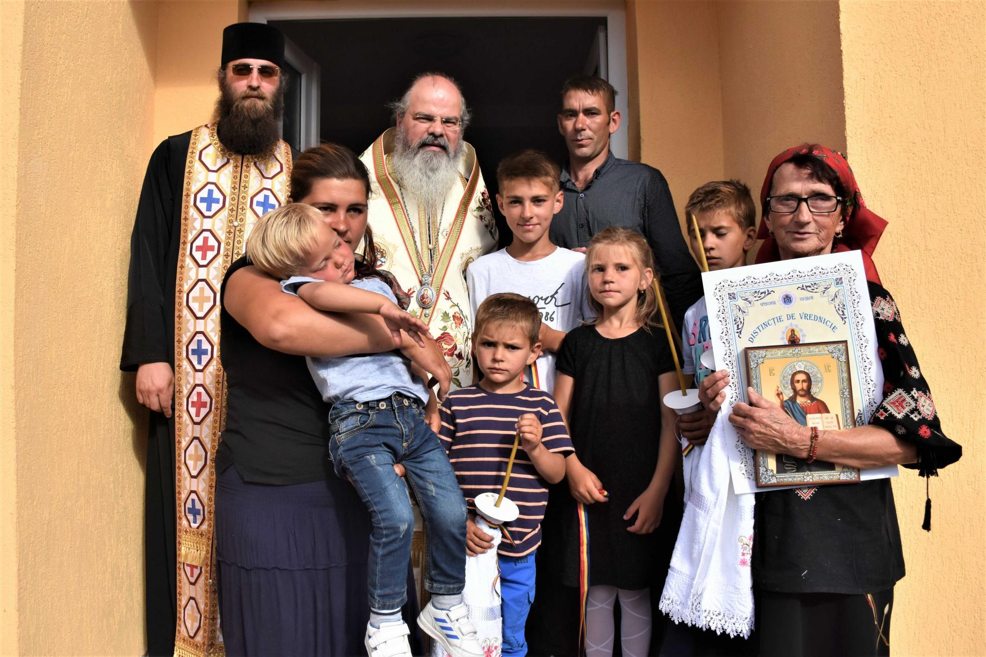O nouă casă ridicată de Episcopia Hușilor a fost inaugurată O nouă casă ridicată de Episcopia Hușilor a fost inaugurată