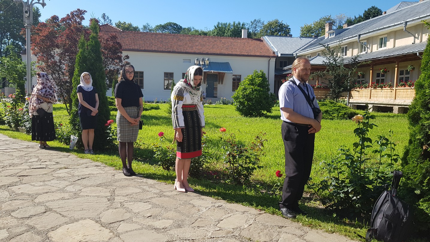 Trei ierarhi, la hramul Mănăstirii Bogdana din Rădăuți