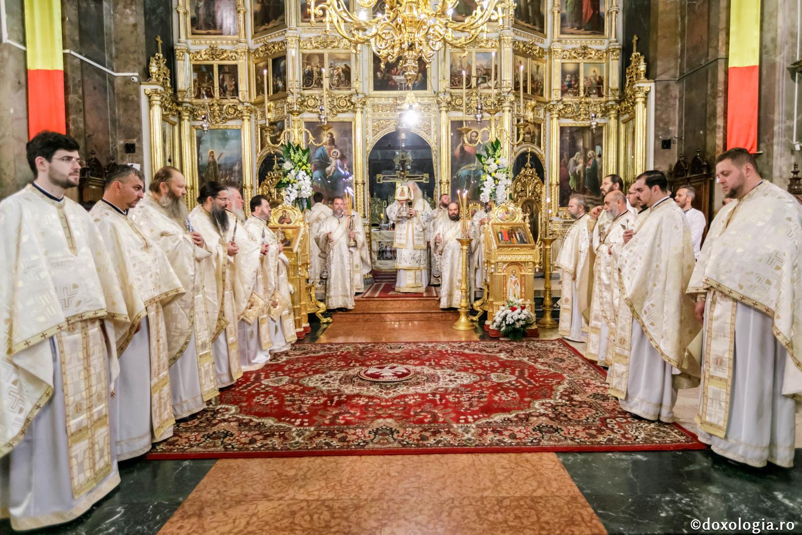 Duhul Sfintei Liturghii este duhul dragostei jertfelnice