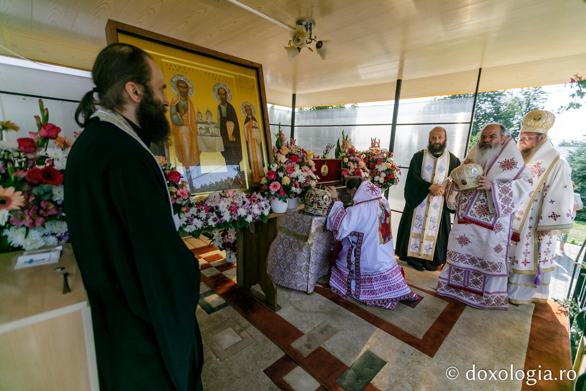 foto: pr. Silviu Cluci Sărbătoarea Sfintei Chiriachi în Episcopia Hușilor: „Îi mulţumim pentru lucrurile minunate pe care le săvârşeşte, cu discreţie, în viaţa noastră”