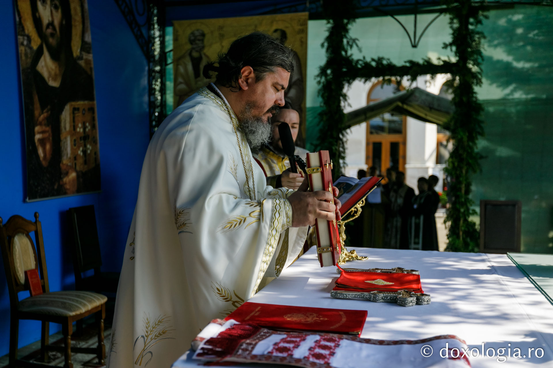 foto: pr. Silviu Cluci Sărbătoarea Sfintei Chiriachi în Episcopia Hușilor: „Îi mulţumim pentru lucrurile minunate pe care le săvârşeşte, cu discreţie, în viaţa noastră”