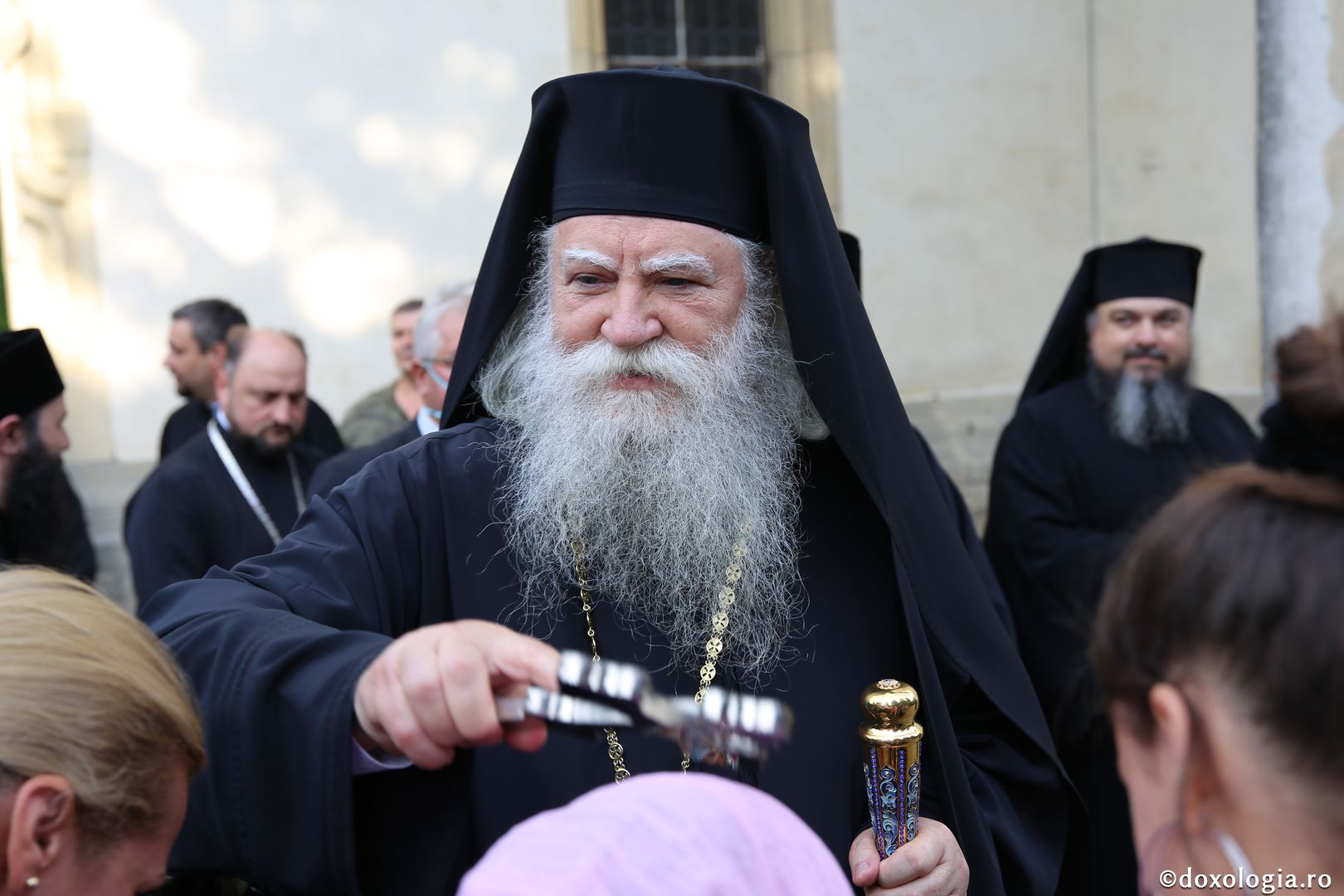 Suceava: Ierarhii care vor sluji în ziua întronizării noului Arhiepiscop au fost primiți la Mănăstirea „Sfântul Ioan cel Nou”