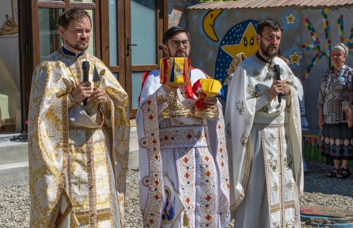 Liturghia copiilor la Parohia Mănăstirea Cașin I