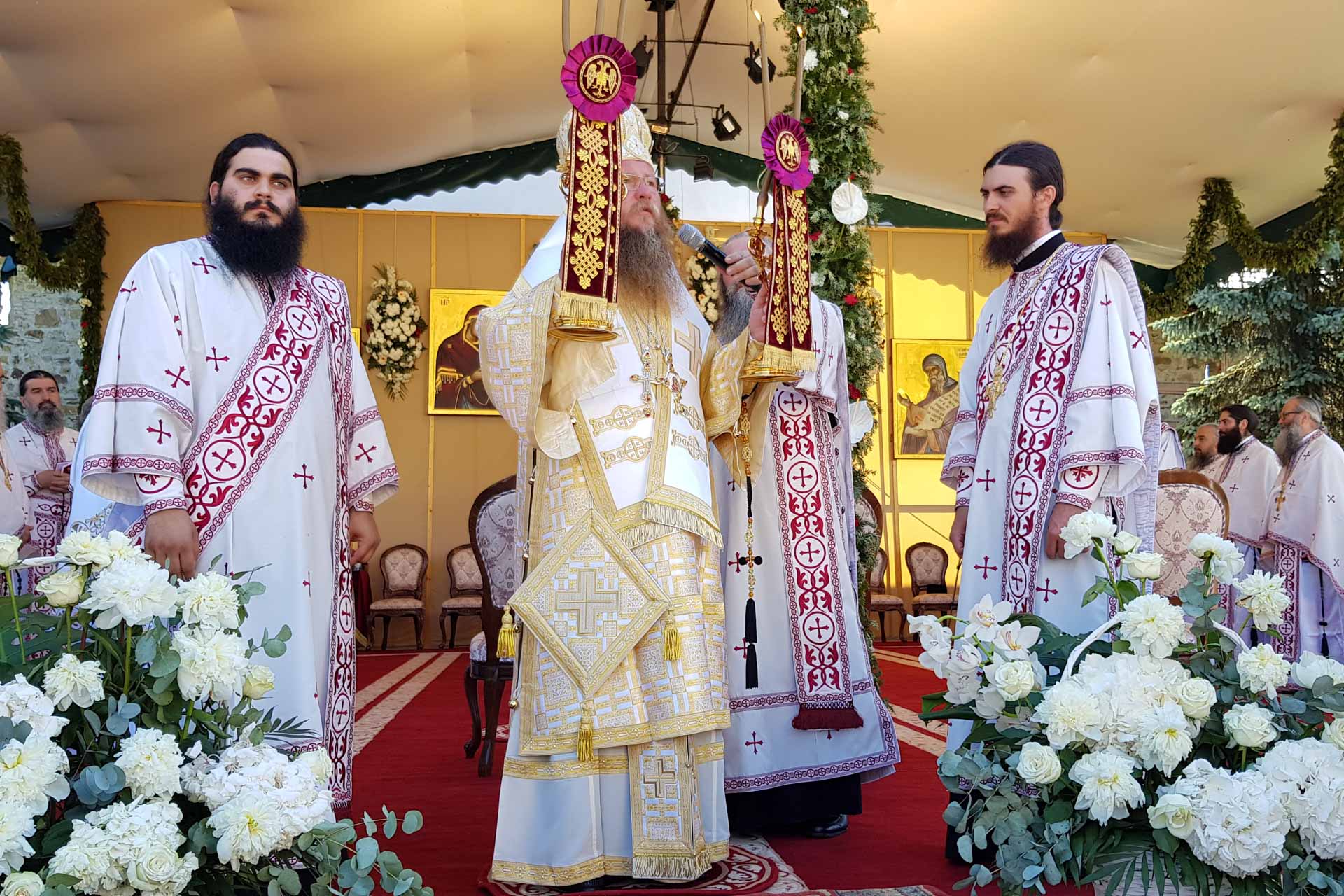 Hram la Mănăstirea Putna: „Glasul măritului Voievod Ștefan a fost auzit, ascultat, iubit, temut și urmat” Hram la Mănăstirea Putna: „Glasul măritului Voievod Ștefan a fost auzit, ascultat, iubit, temut și urmat”