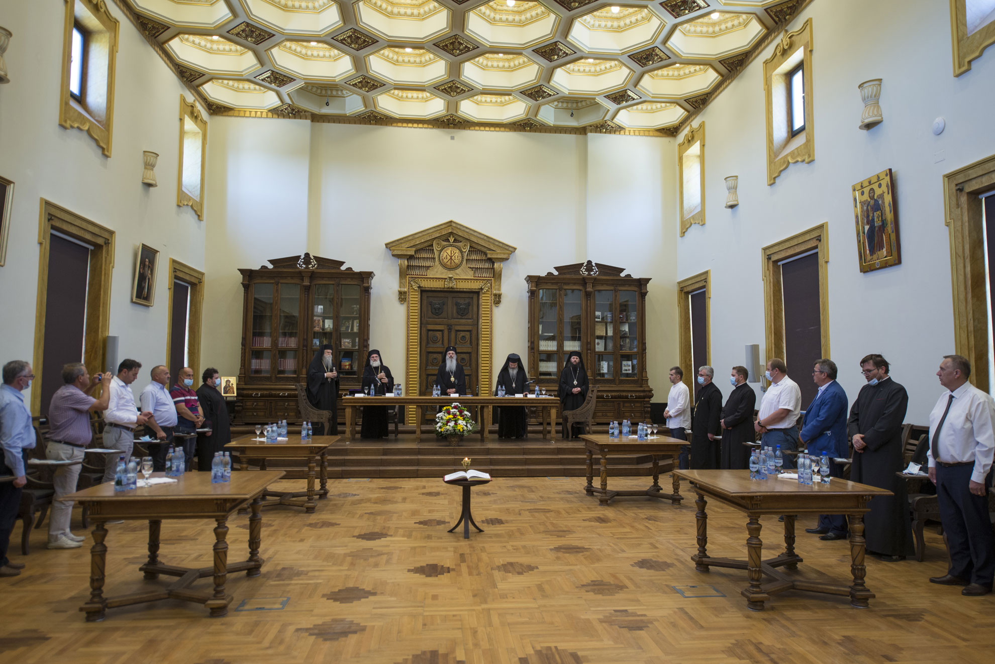 Au fost desemnați doi ierarhi candidați pentru slujirea de Arhiepiscop al Sucevei și Rădăuților – comunicat de presă Au fost desemnați doi ierarhi candidați pentru slujirea de Arhiepiscop al Sucevei și Rădăuților – comunicat de presă