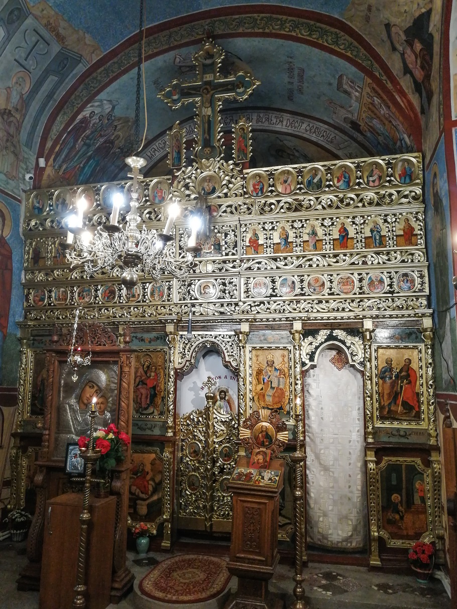 Catapeteasma bisericii-monument a Parohiei Bâtca Doamnei a fost resfințită