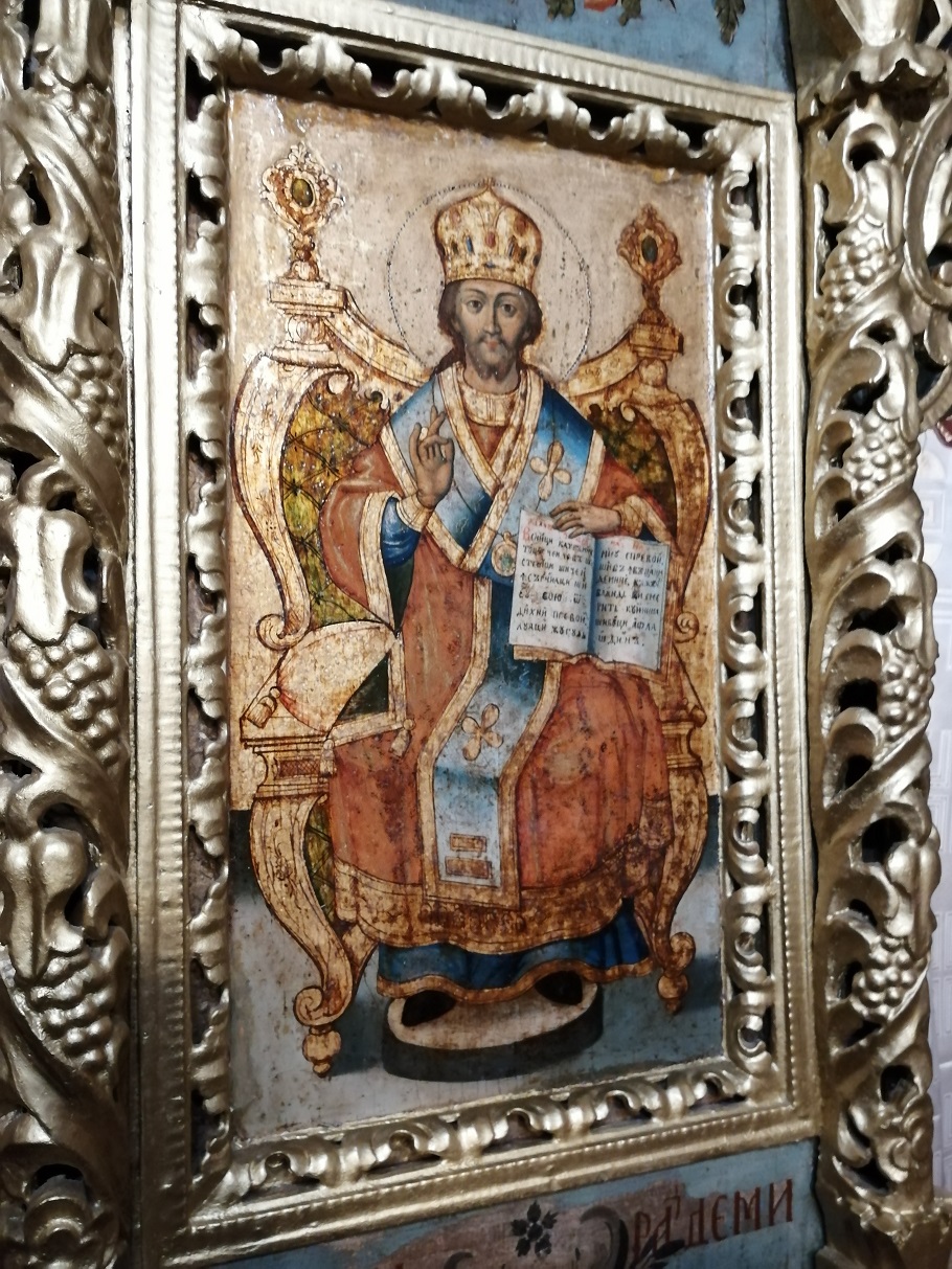 Catapeteasma bisericii-monument a Parohiei Bâtca Doamnei a fost resfințită