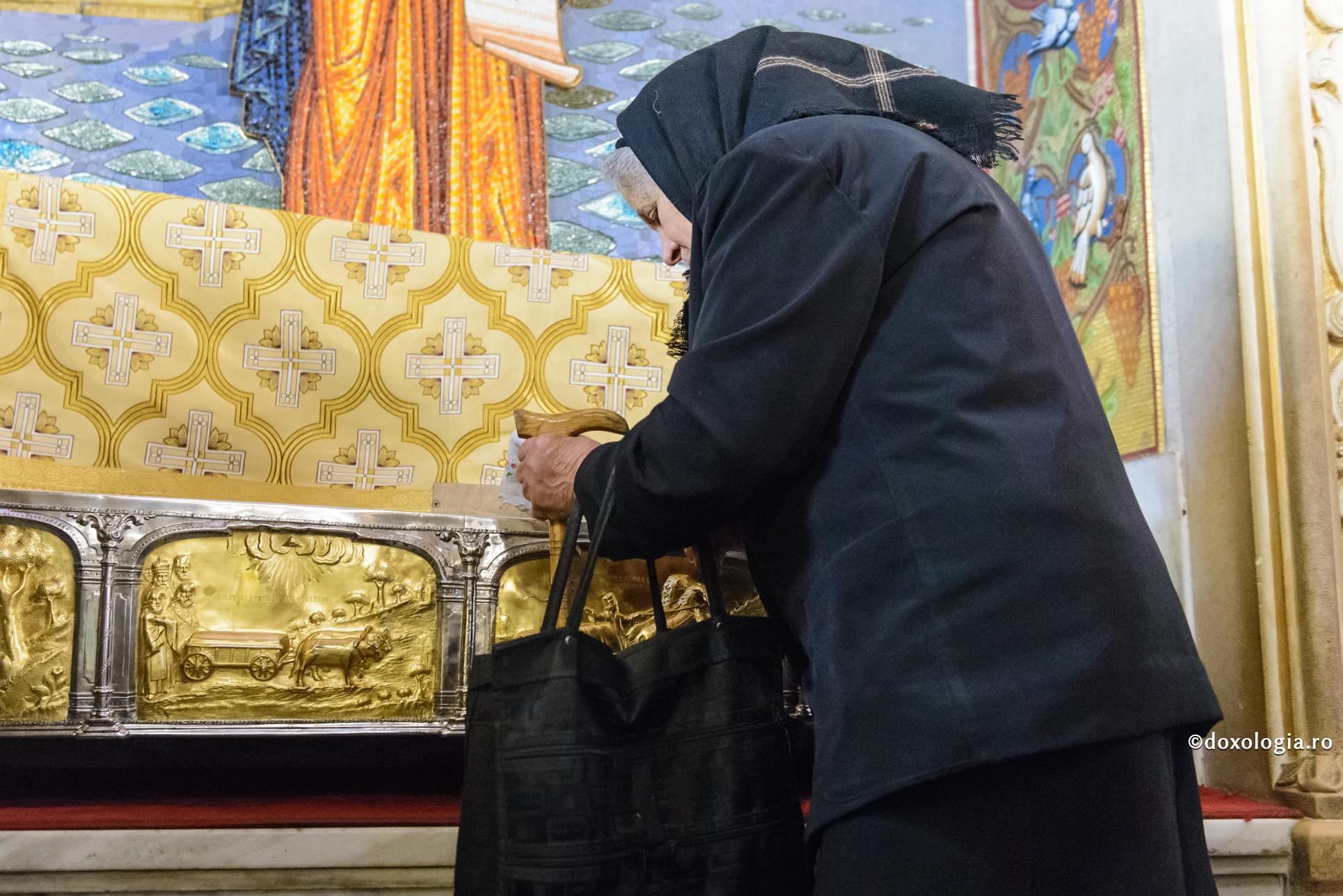 Acum, în suferinţă, sunteţi cu mult mai fericită decât orice om sănătos