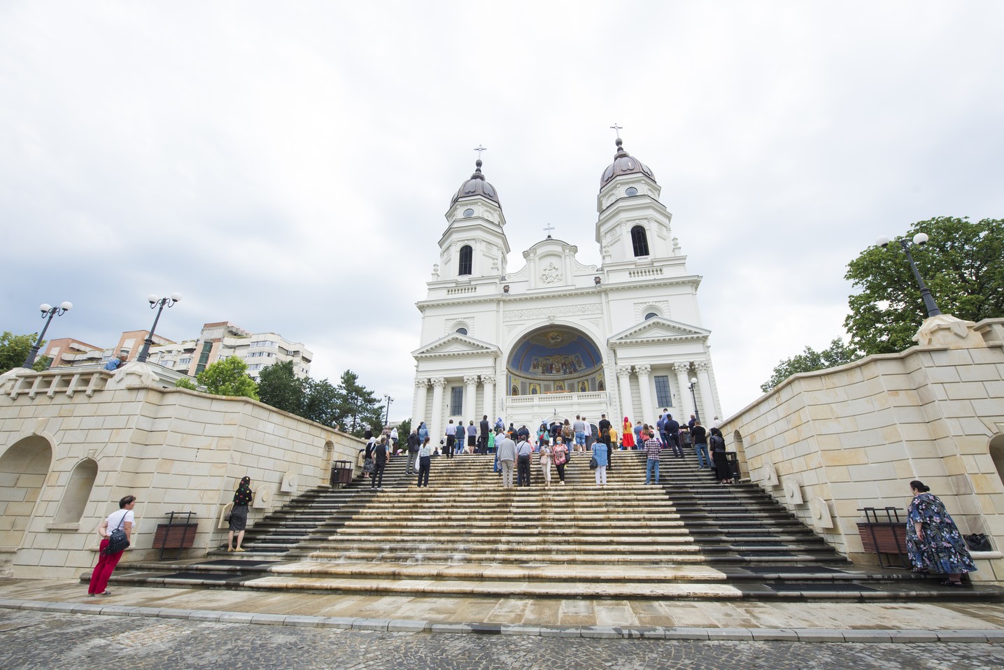 IPS Părinte Mitropolit Teofan: „Iubesc, așadar trăiesc cu adevărat!”