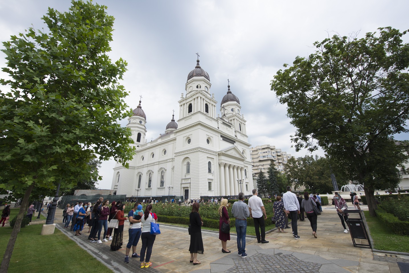 IPS Părinte Mitropolit Teofan: „Iubesc, așadar trăiesc cu adevărat!”